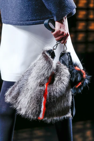 Look 74